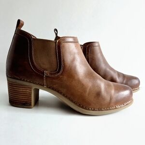 Dansko Distressed Brown Leather Ankle Boots With Low Heel & Inside Zippers, 42